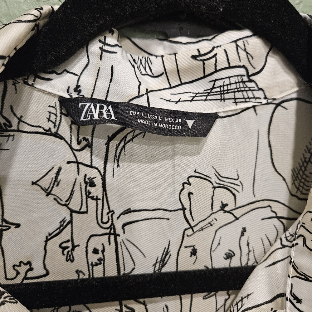 Womens Zara Graphic Relaxed Blouse with Elephants Size Large - Picture 12 of 12